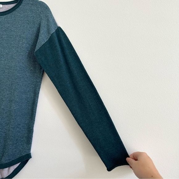 Smartwool Womens Shadow Pine Colorblock Sweater in Mist Blue/Twilight Marl - XS - Picture 2 of 9